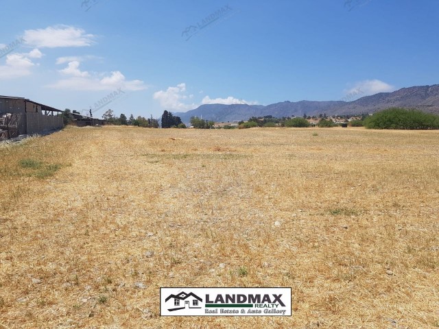 LAND FOR SALE ❗️Kıbrıs, Girne Yukarı Dikmen de yatırımlık, inşaat yapmaya uygun tüm alt yapısı hazır, 3 dönüm 2 evlek  eşdeğer koçanlı satılık arazi!  in 3 Dönüm 2 Evlek Area Land for sale, for investment, Exchange Title, with all ready infrastructure for construction, Located in Kyrenia, Yukarı Dik