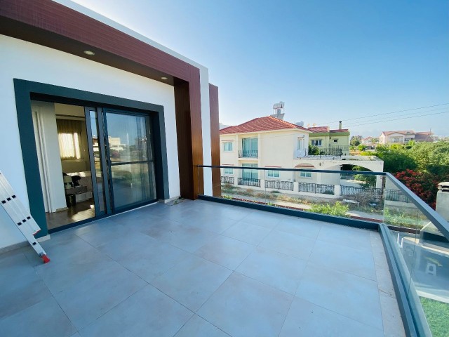 Salamis Park'ta Satılık Müstakil Lüks 4+1 Villa 