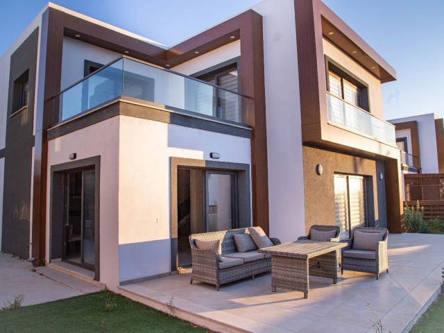 Salamis Park'ta Satılık Müstakil Lüks 4+1 Villa 