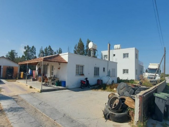 SEHR GUTE LAGE AN DER HAUPTSTRAßE NIKOSIA-FAMAGUSTA ** 