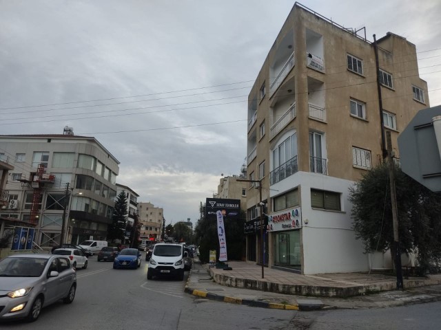 CADDE ÜZERİ 3+1 KİRALIK DAİRE