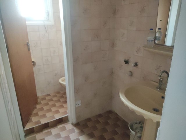 CADDE ÜZERİ 3+1 KİRALIK DAİRE