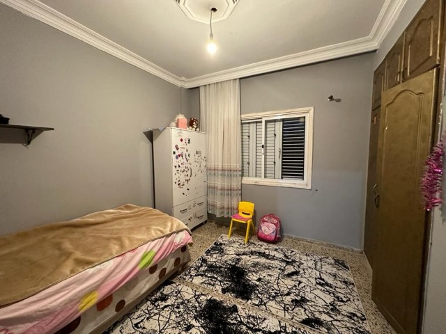 3+1 FLAT FOR SALE IN VERY GOOD CONDITION