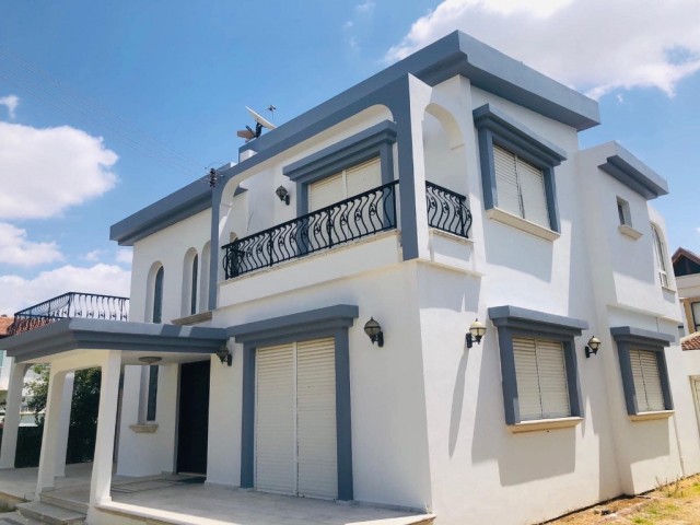 Luxury Villa for sale in Hamitkoy/ Nicosia, close to the main street, Turkish Cob (2.manual decommissioning of vehicles, plots, apartments is carried out ) ** 