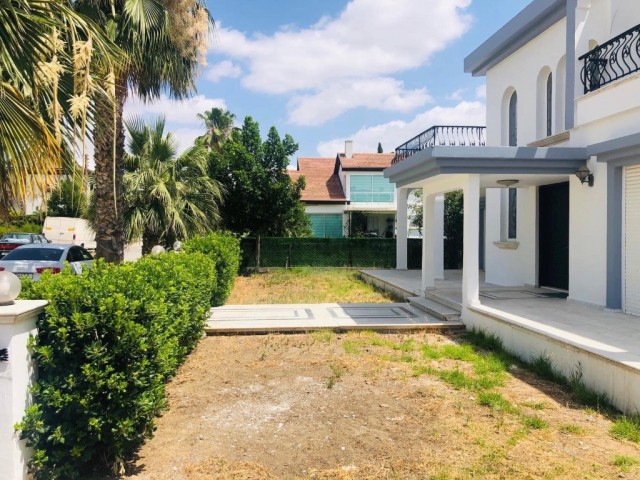 Luxury Villa for sale in Hamitkoy/ Nicosia, close to the main street, Turkish Cob (2.manual decommissioning of vehicles, plots, apartments is carried out ) ** 