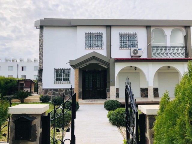 Luxury Turkish Kochanli Villa for Sale in Nicosia/Mitreeli 4+1 ( 2.decommissioning of vehicles, plots, apartments, shops is carried out manually.) ** 