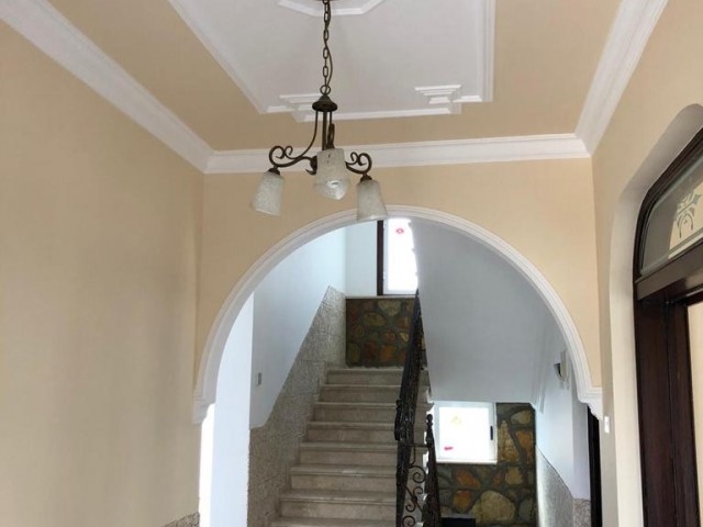 Luxury Turkish Kochanli Villa for Sale in Nicosia/Mitreeli 4+1 ( 2.decommissioning of vehicles, plots, apartments, shops is carried out manually.) ** 