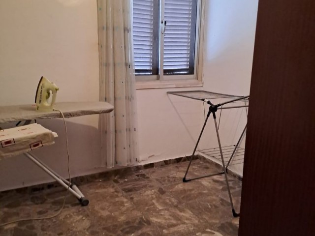 CLEAN, FULLY FURNISHED 2+1 FLAT IN A CENTRAL LOCATION FROM THE OWNER (NO REAL ESTATE AGENT COMMISSION)