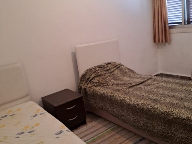 CLEAN, FULLY FURNISHED 2+1 FLAT IN A CENTRAL LOCATION FROM THE OWNER (NO REAL ESTATE AGENT COMMISSION)