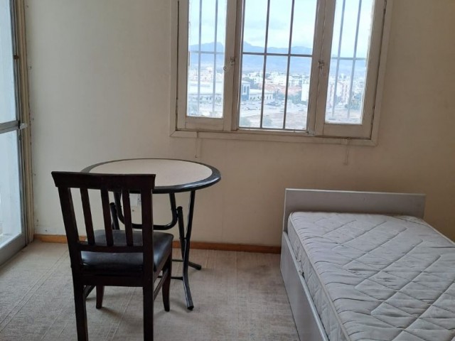 3+1 luxury fully furnitured flat in perfect location at a family apartment from owner