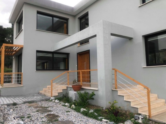 4 Yatak Odalı Villa