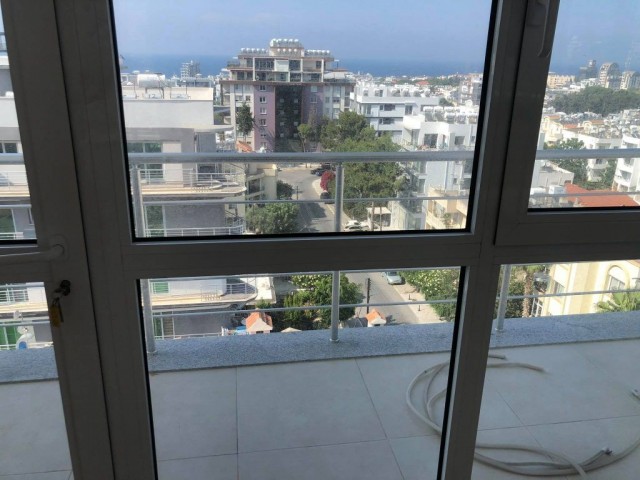 Büro Mieten in Girne Merkez, Kyrenia