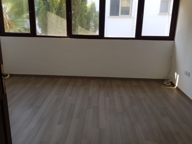 Büro Mieten in Girne Merkez, Kyrenia