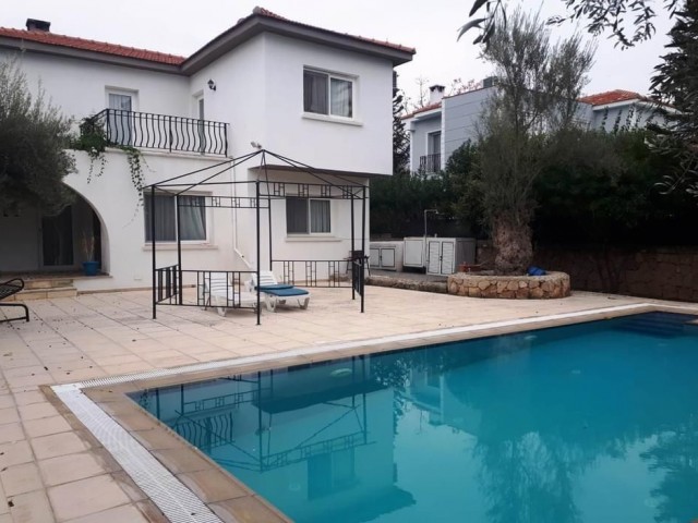 3 Yatak odalı villa