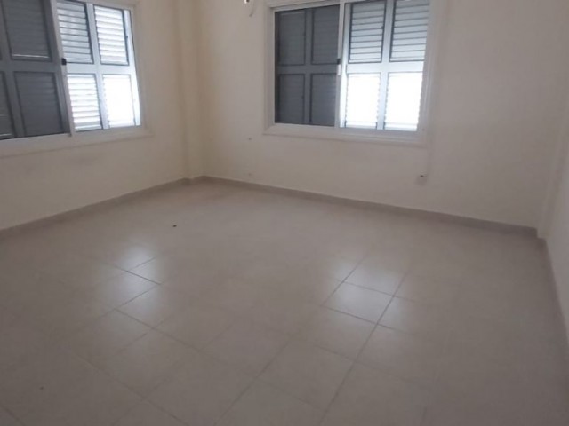 Flat To Rent in Girne Merkez, Kyrenia