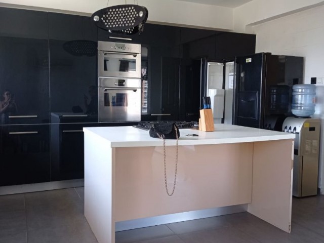 Flat To Rent in Doğanköy, Kyrenia