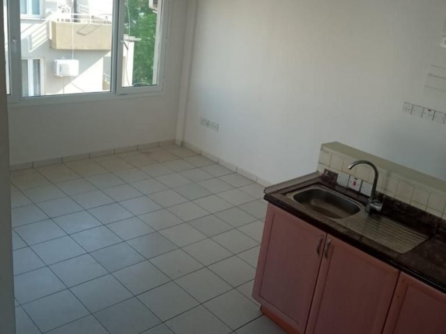 Flat To Rent in Girne Merkez, Kyrenia