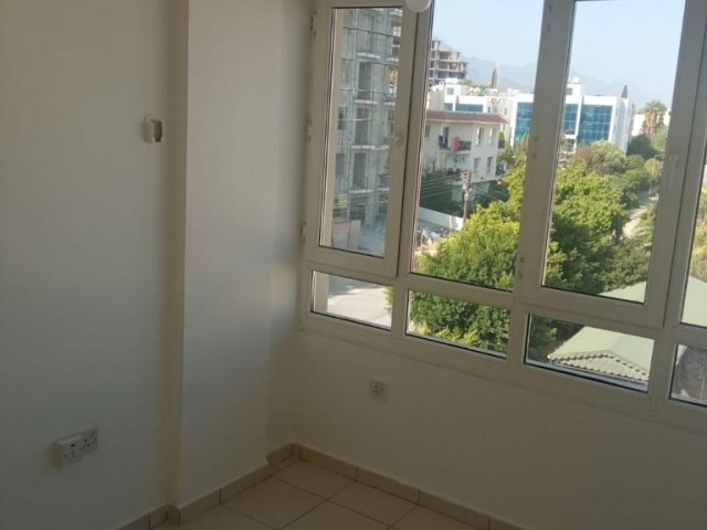 Flat To Rent in Girne Merkez, Kyrenia