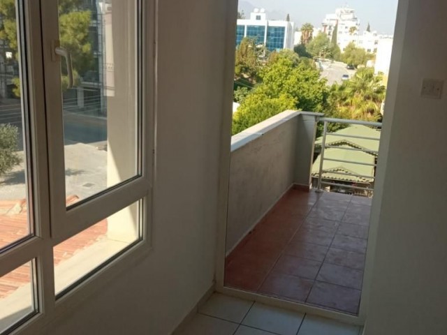 Flat To Rent in Girne Merkez, Kyrenia