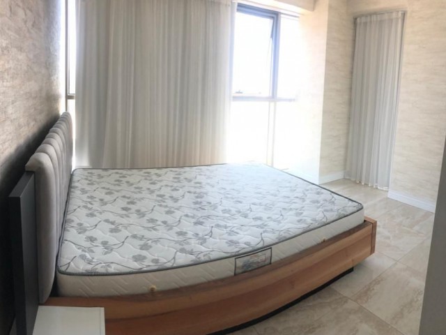 Havuzlu kiralık penthouse