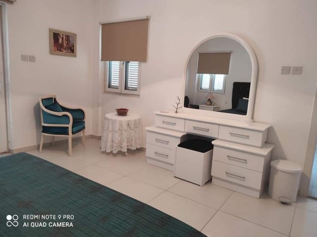 Kiralık 4 yatak odalı Villa 