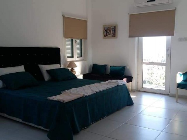 Kiralık 4 yatak odalı Villa 