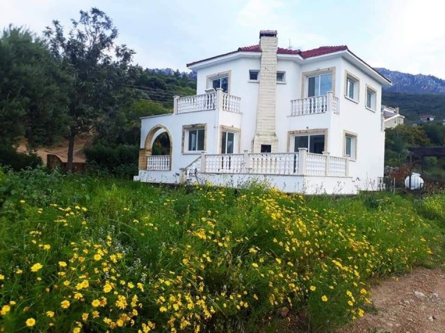 Satılık 3 yatak odalı Villa 