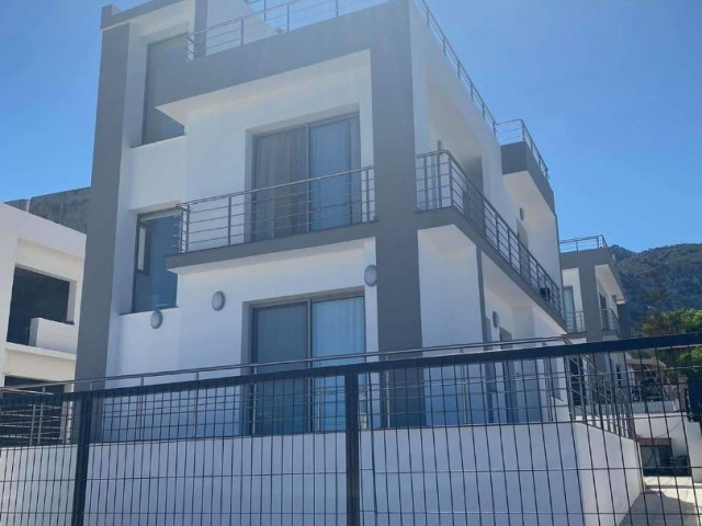 Satılık 3 yatak odalı Villa 