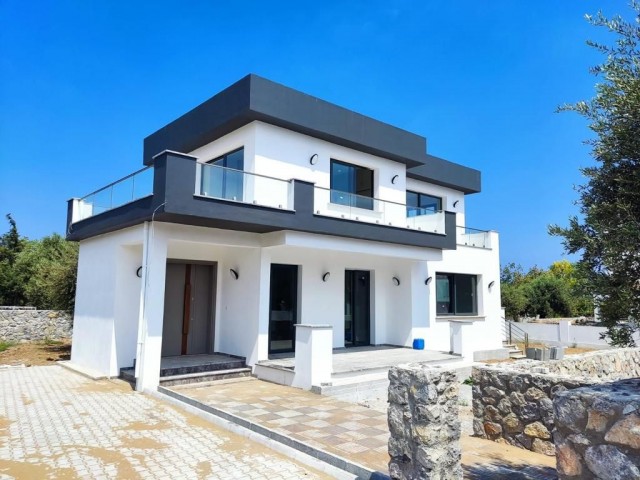 Satılık 3 yatak odalı Villa 