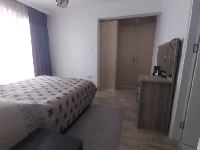 3 Schlafzimmer Wohnung zum Verkauf auf dem Gelände mit Pool ** 