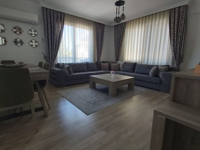 3 Schlafzimmer Wohnung zum Verkauf auf dem Gelände mit Pool ** 