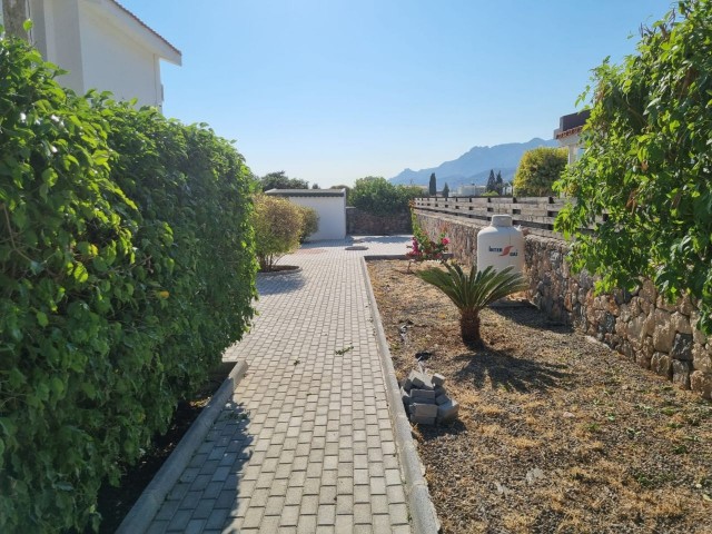 Villa To Rent in Lapta, Kyrenia