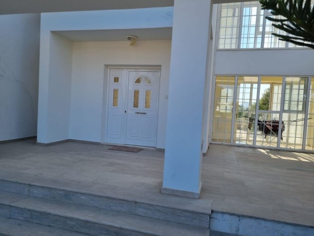 4 yatak odalı villa 