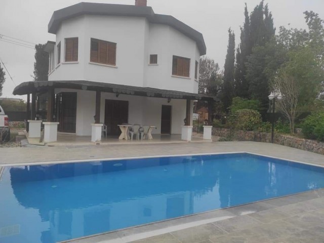 3+1 villa for daily rent in Alsancak