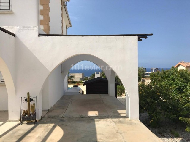 3 Bedroom Villa For Rent