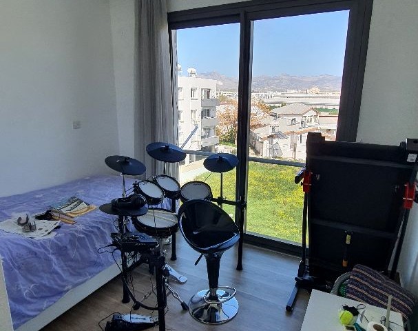 3 katlı Nezih, Asansörlü, Jeneratörlü apartmanda 3.kat 2+1 daire