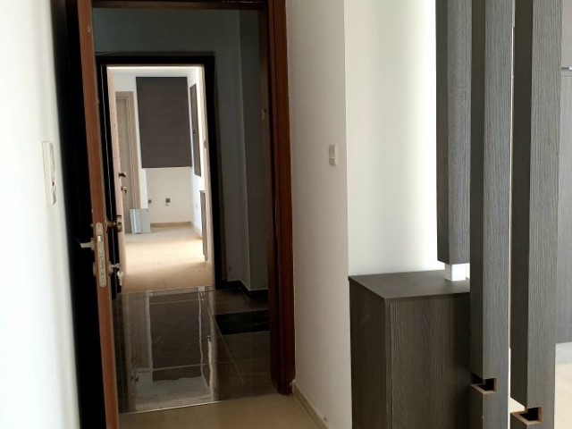 LEFKOŞA MERKEZE YÜRÜYÜŞ MESAFESİNDE LÜKS PENTHOUSE 