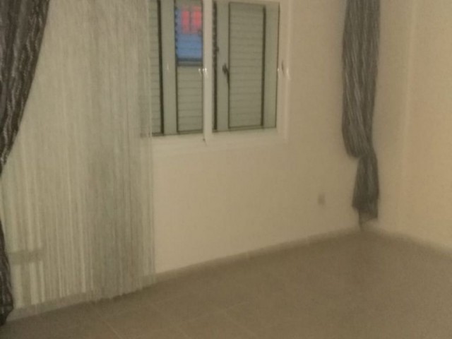 Küçük kaymaklı 3+1 zemin kat full eşyalı kiralık daire 