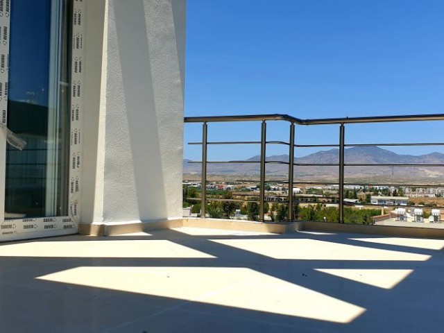 Penthouse For Sale in Küçük Kaymaklı, Nicosia