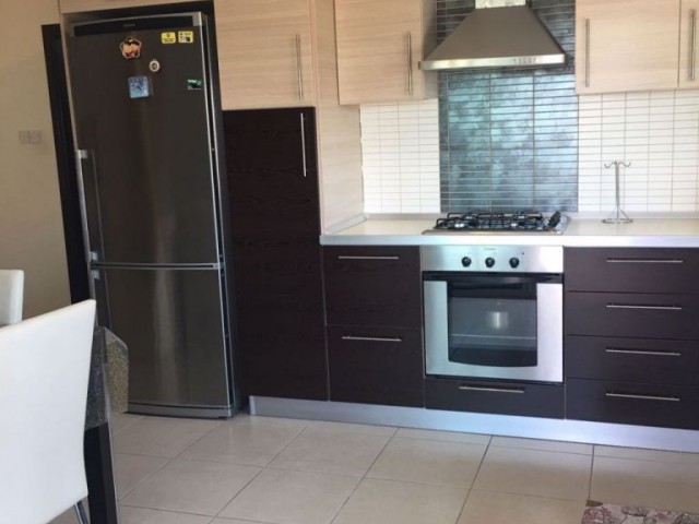 Ortaköy’de zemin kat 3 + 1 full eşyalı kiralık bahçeli apartman dairesi