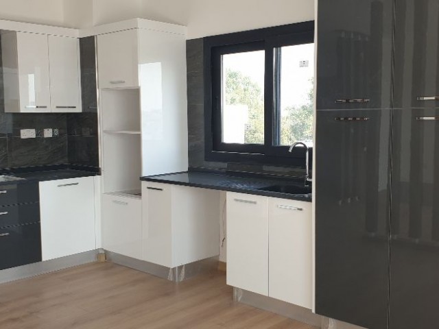 Penthouse For Sale in Küçük Kaymaklı, Nicosia