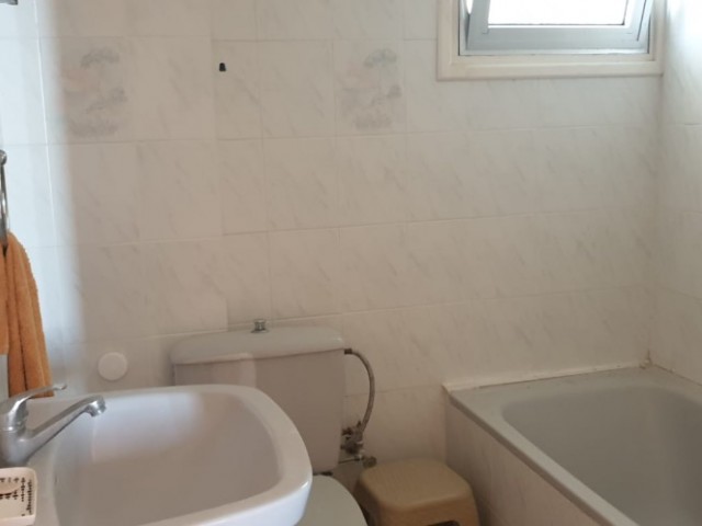 Girne kaşkarkort bölgesi.   3+1 Full eşyalı daire 