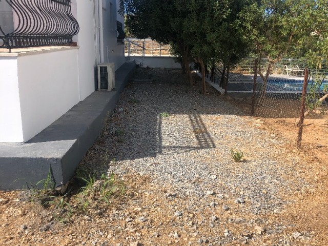 Alsancak Super Luxus Villa mit Kamin mit privatem Pool ** 