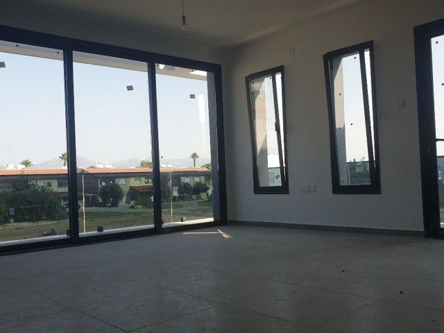 YENIKENT SUPER LU LLOGARA PENTHOUSE ** 