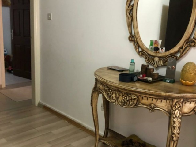 HAVUZLU SİTEDE  SATILIK DAİRE 