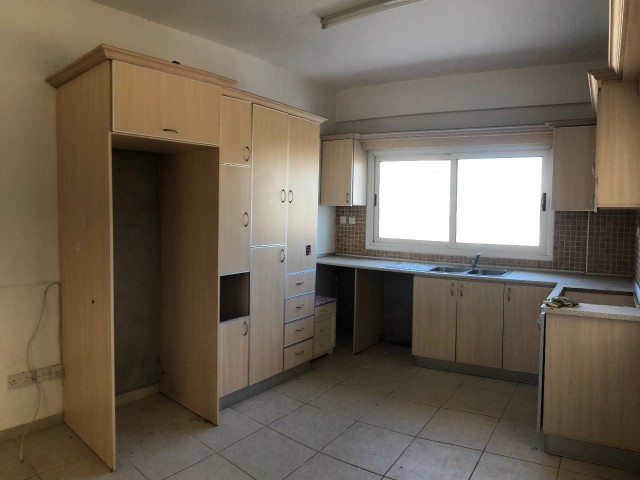 Flat For Sale in Küçük Kaymaklı, Nicosia