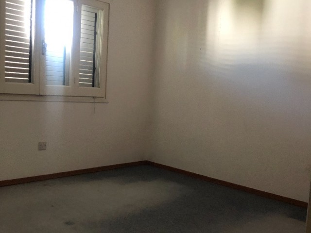 Yenişehir’de 3 + 1 kiralık eşyasız ticari izinle daire 