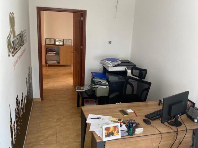 Office with commercial permission in Dereboyu center ** 