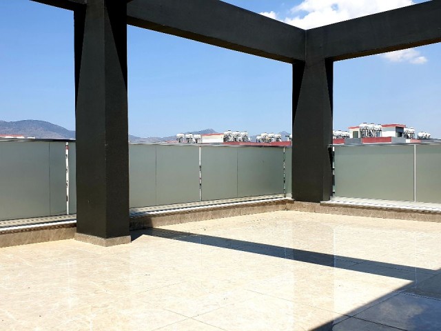 GENİŞ TARASLI LÜX PENTHOUSE 