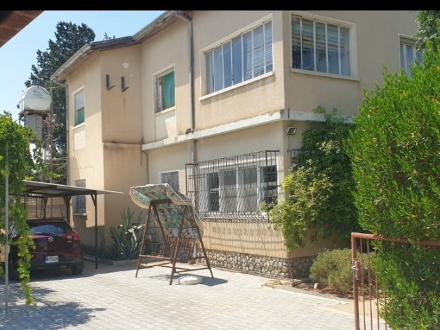 ALAYKOY APARTMENT WITH A LARGE GARDEN ! ** 